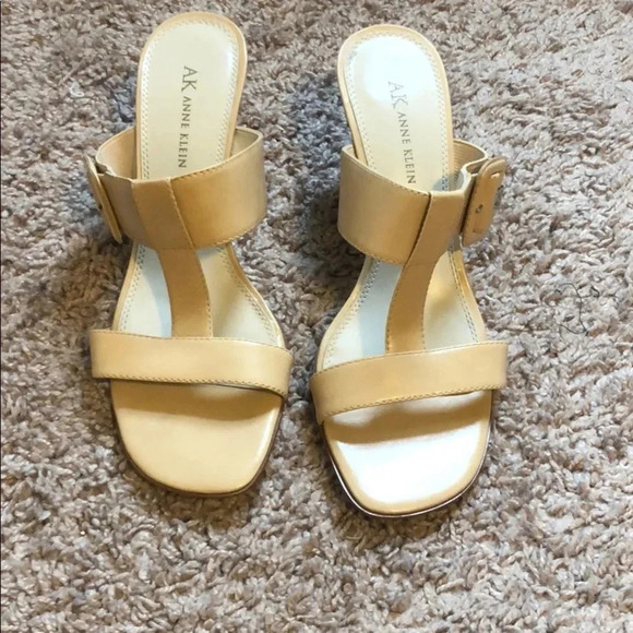 Anne Klein Nude Leather Big Buckle Mule Sandal - Picture 2 of 6